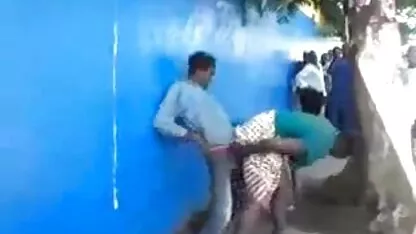 वो मेरी सेक्सी मूवी वीडियो इंग्लिश चूत को इतनी जोर से खींचता जा रहा है