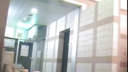 खूबसूरत बेब बिना हिंदी इंग्लिश सेक्सी मूवी किसी स्तन के इस मोटे लिंग को चोदने से पहले ध्यान रखें